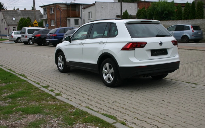 Volkswagen Tiguan cena 79900 przebieg: 63000, rok produkcji 2018 z Białogard małe 497